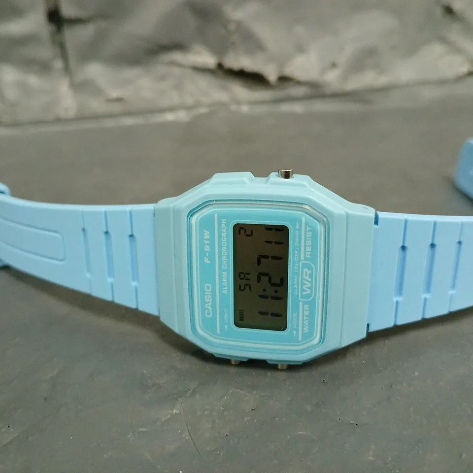 BOXED CASIO RETRO BLUE RESIGN STRAP DIGITAL WATCH