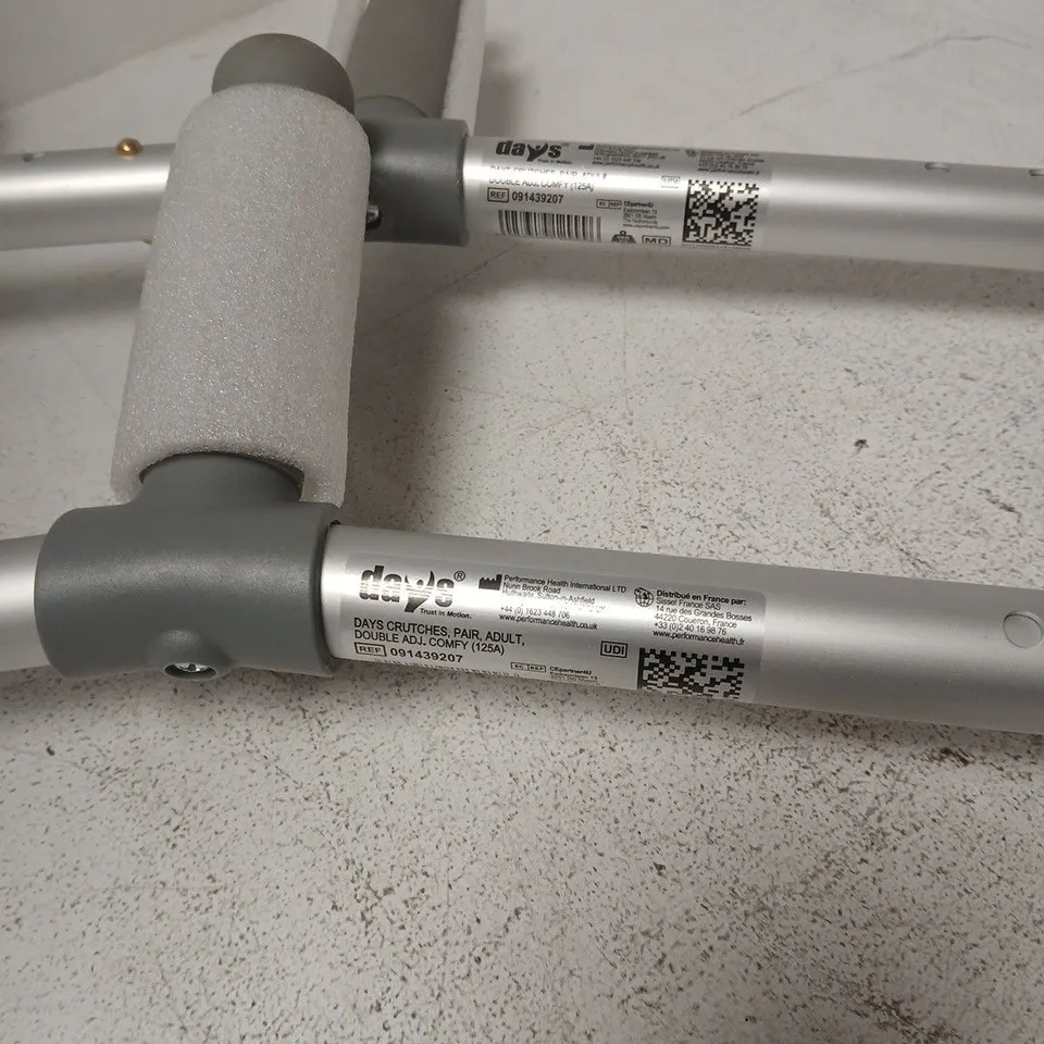 DAYS ADULT CRUTCHES – ALUMINIUM, ADJUSTABLE (PAIR)