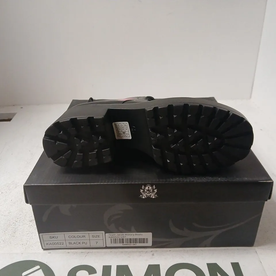 KOI UK 7 TEAM JACOB MILITARY BOOTS – BLACK BOXED