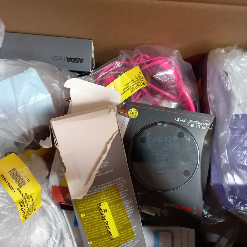 LOT OF APPROXIMATELY 20 ASSORTED HOUSEHOLD ITEMS TO INCLUDE ASDA TECH GAMING MOUSE, MIXX STREAMBUDS LX TRUE WIRELESS EARBUDS, ASDA TECH BIG BUTTON LANDLINE PHONE, ETC