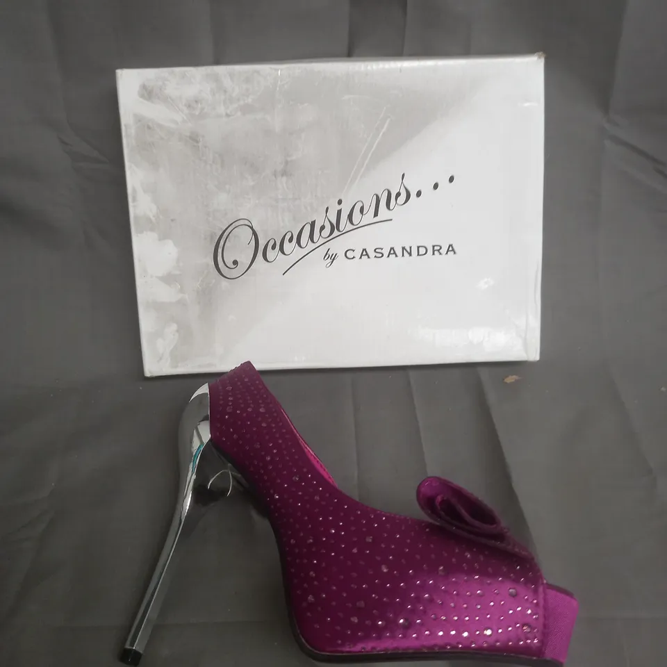 BOXED PAIR OF OCCASSIONS BY CASANDRA PURPLE JEWELLED HEELS SIZE 7