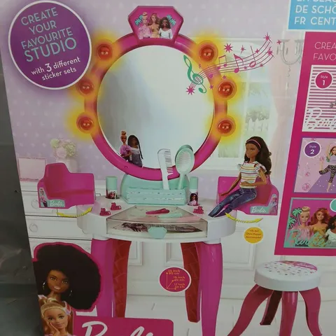 BARBIE BEAUTY STUDIO SET