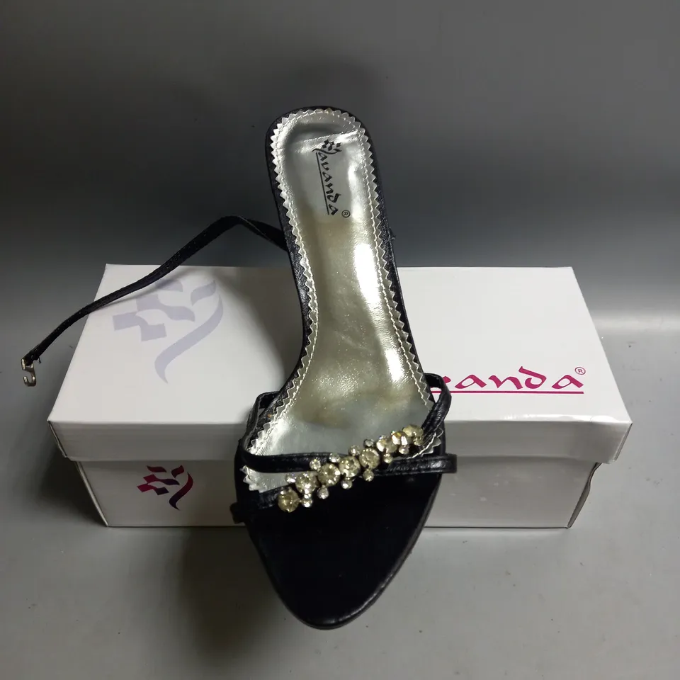 BOXED AVANDA LADIES BLACK SLING BACK SANDALS WITH CRYSTAL DETAIL. SIZE EU 39