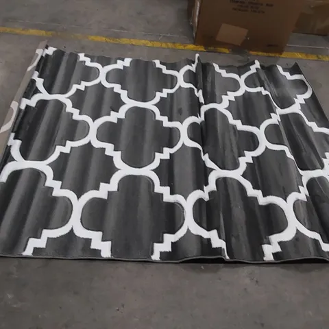 MODERN TRENDZ RUG - GREY // SIZE: 160 X 220cm