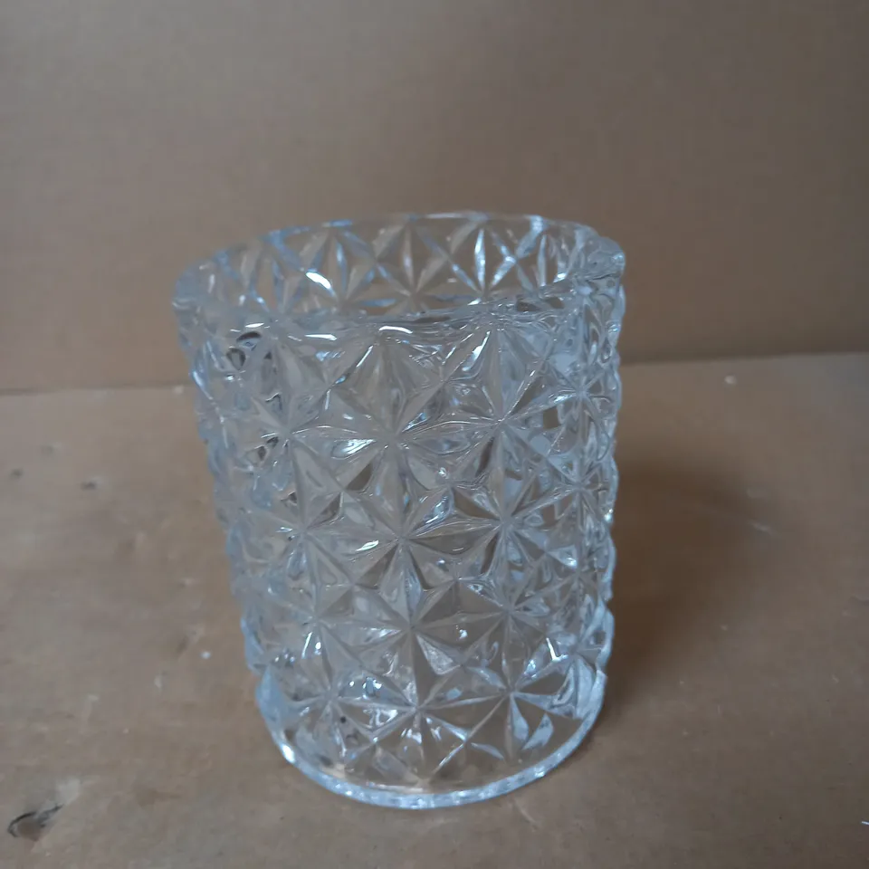 VICTORIA SPARE GLASS LIGHT SHADE 