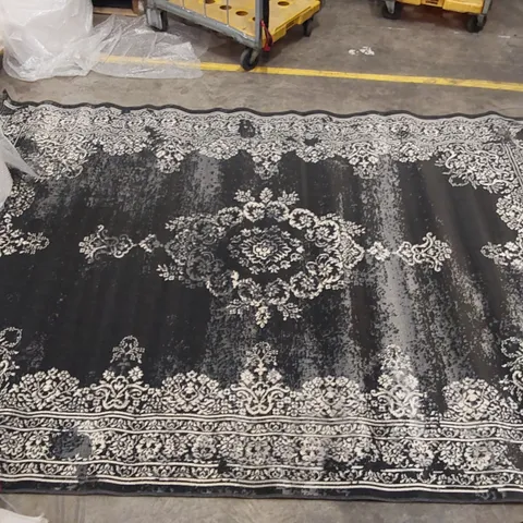 BACALL FLATWEAVE BLACK/WHITE RUG // 290 X 200CM
