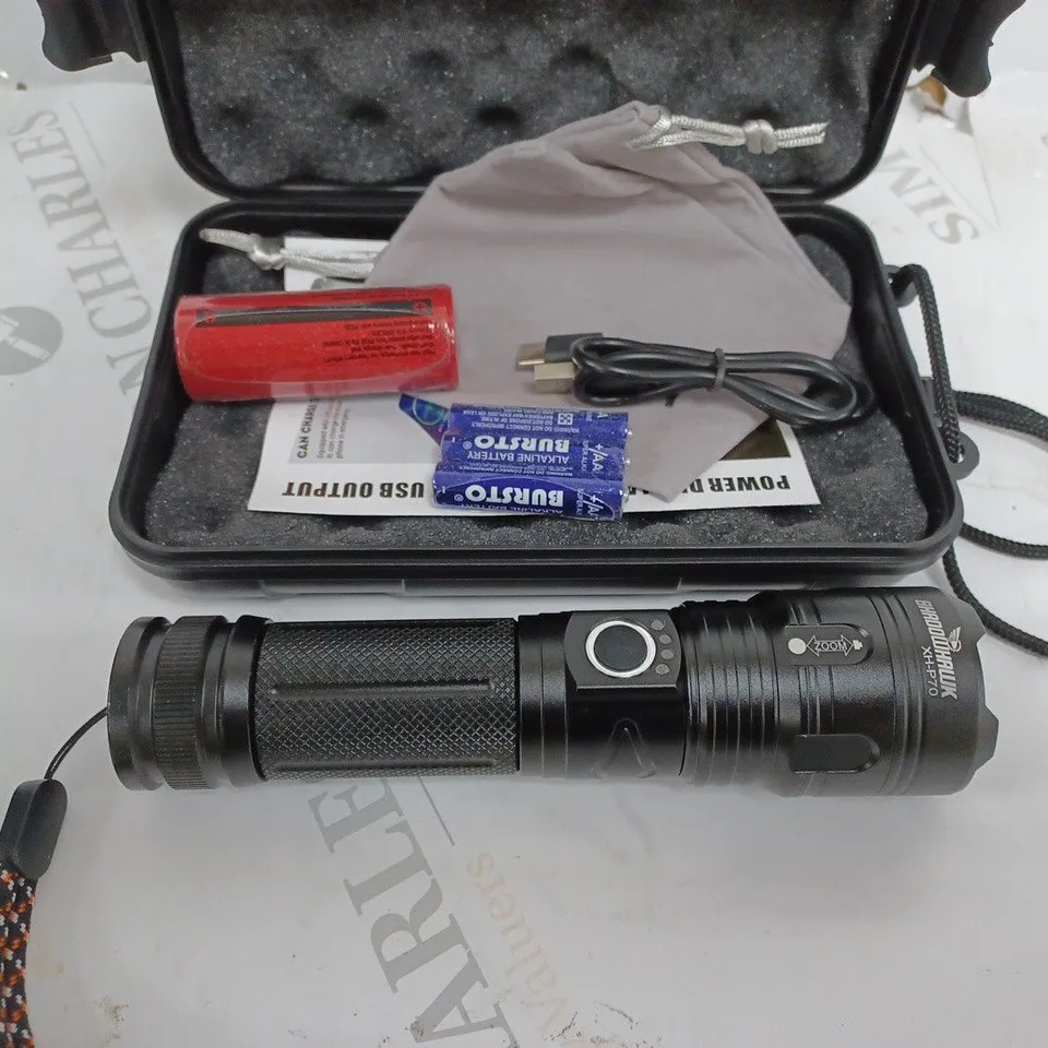 BOXED SHADOWHAWK XH-P70 HIGH PERFORMANCE FLASHLIGHT