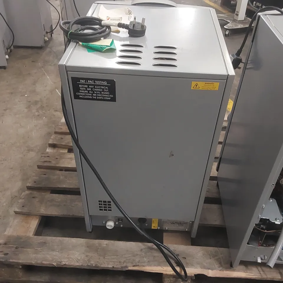 ADESSO COMMERCIAL COFFEE VENDING MACHINE