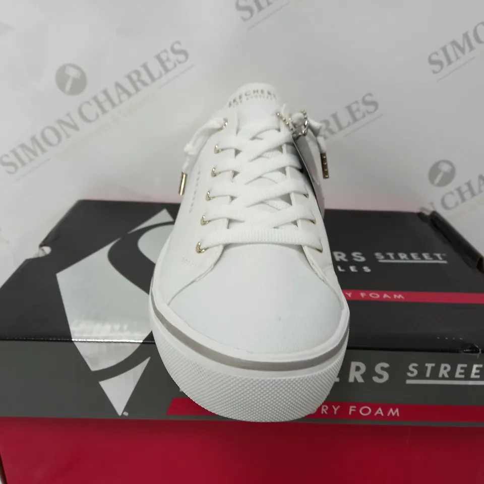 BOXED PAIR OF SKECHERS STREET SHOES IN WHITE UK SIZE 7