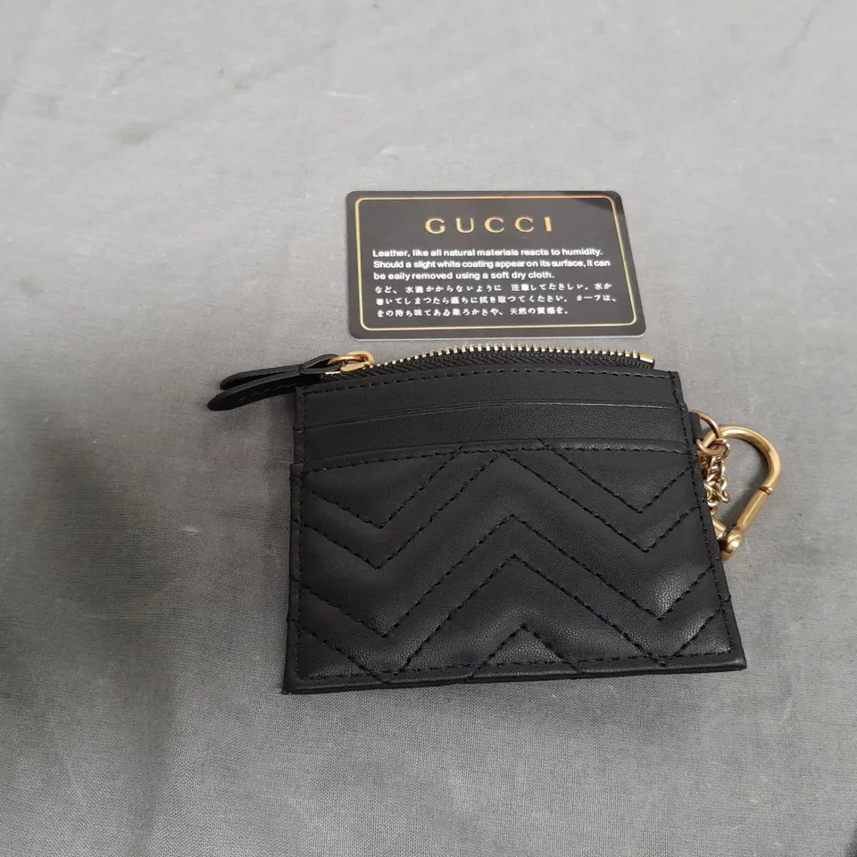 BOXED GUCCI ZIP UP CARD WALLET IN BLACK