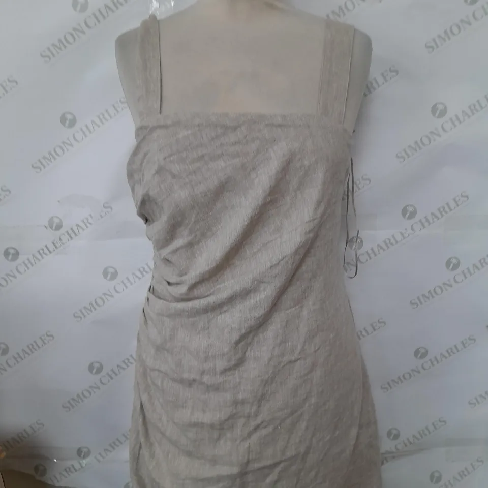 ABERCROMBIE & FITCH DRESS IN BEIGE - SIZE SMALL
