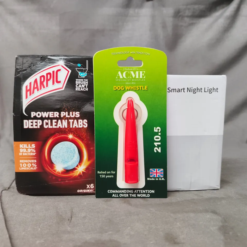 APPROXIMATELY 10 ASSORTED HOUSEHOLD ITEMS TO INCLUDE DEEP CLEAN TABS, DOG WHISTLE, NIGHT LIGHT, ETC