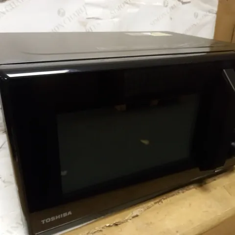 TOSHIBA 950W MICROWAVE OVEN