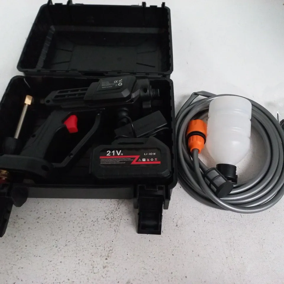 LIVMORE ELECTRIC CAR WASHING MACHINE IN CARRY CASE