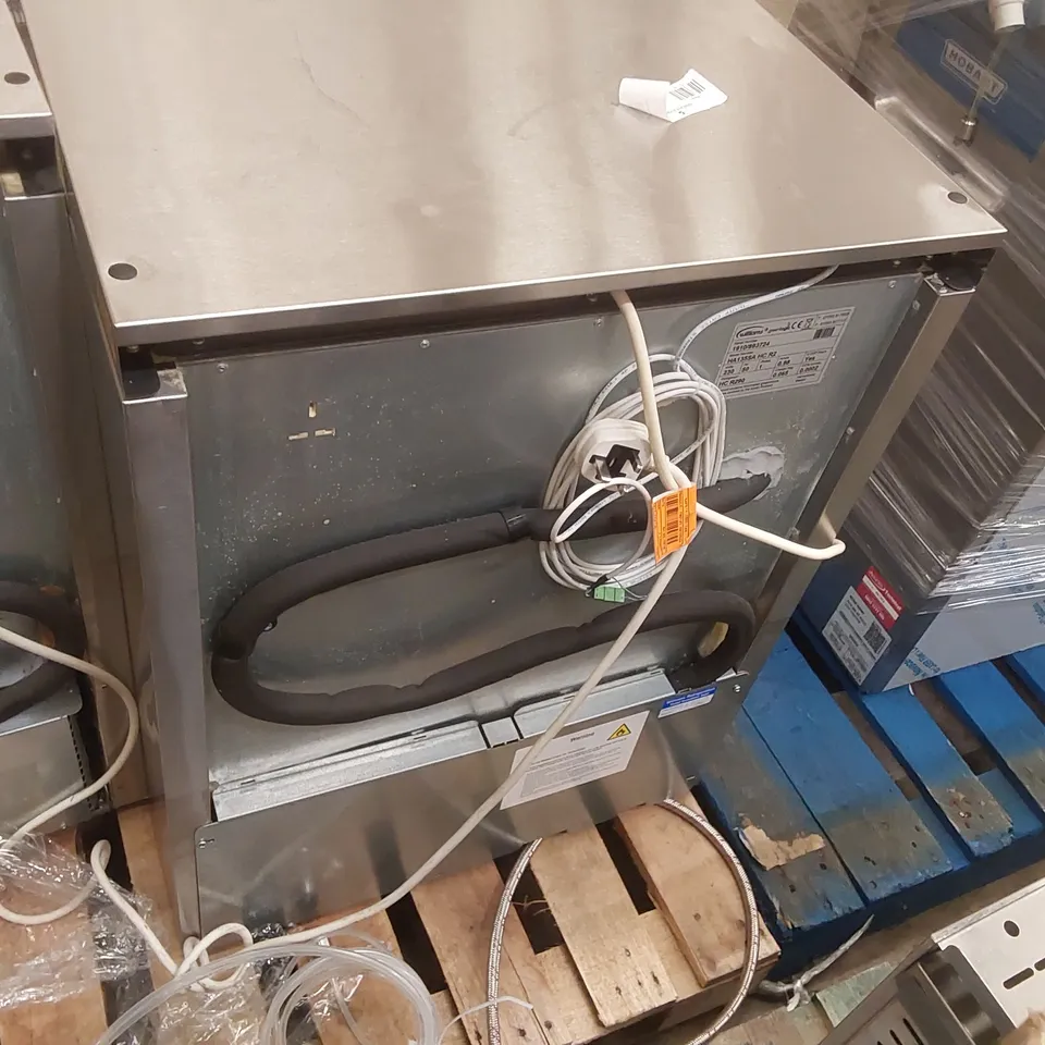 WILLIAMS HA135SA HC R2 UNDERCOUNTER SINGLE DOOR COMMERCIAL FRIDGE