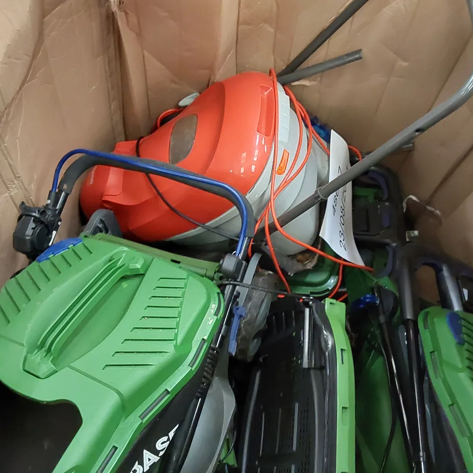PALLET OF APPROXIMATELY 6 ASSORTED LAWN MOWERS