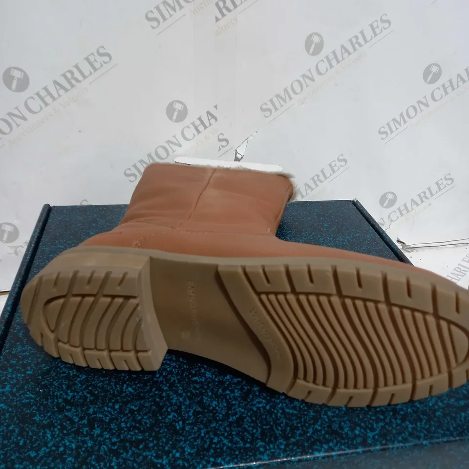 3 EMU AUSTRALIA SHOE BOXES CONTAINING KERIE LEATHER BOOTS - UK SIZE 8, CLAY