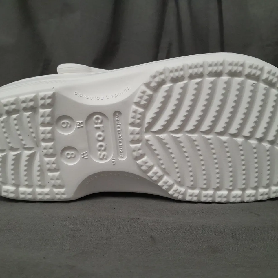 PAIR OF CROCS BAYA CLOGS IN WHITE UK SIZE M5/W6