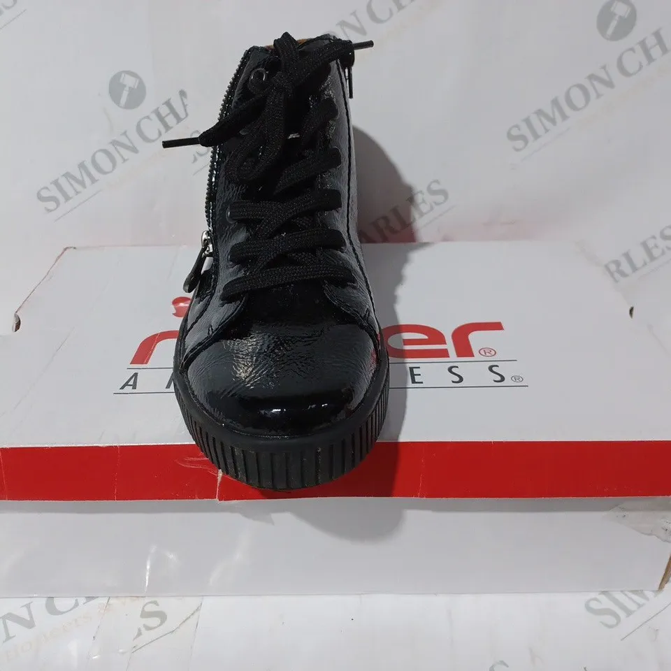 BOXED PAIR OF RIEKER HI TOP TRAINERS IN BLACK UK SIZE 6