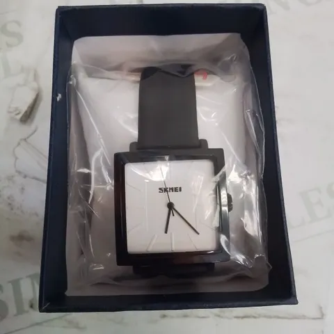 BOXED STYLISH SQUARE FACE BLACK WATCH