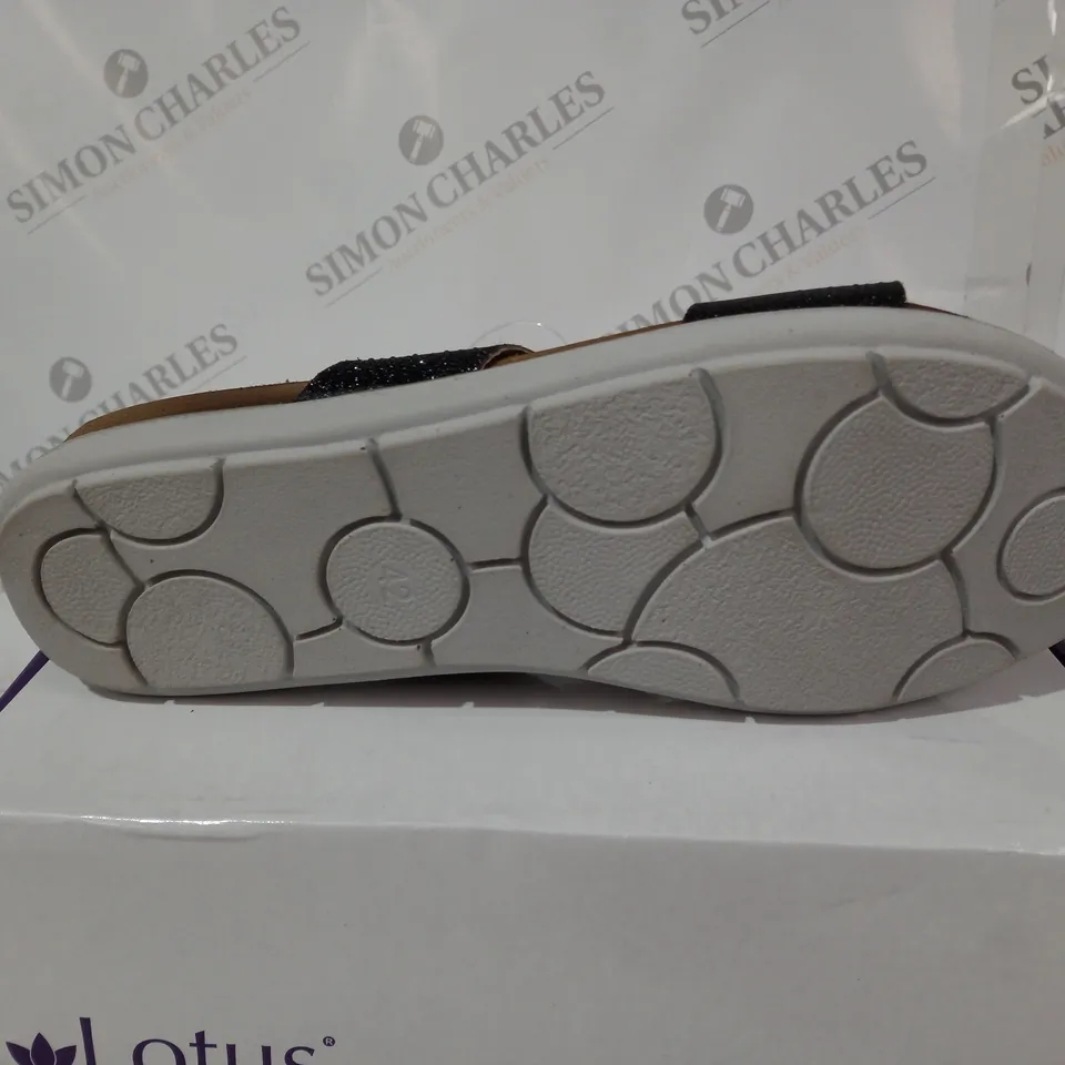 LOTUS BLACK STUDDED SLIPPER SIZE 42 