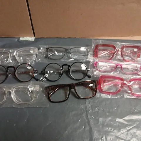 LARGE QUANTITY OF ASSORTED GLASSES