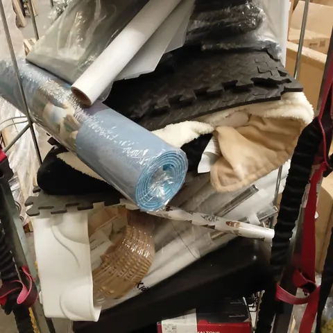 CAGE OF APPROXIMATELY 20 ASSORTED ITEMS 