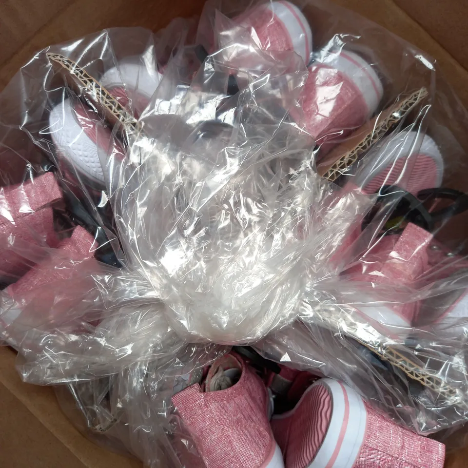 BOX OF APPROXIMATELY 8 PAIRS OF PINK AND WHITE JUNIOR SHOES 