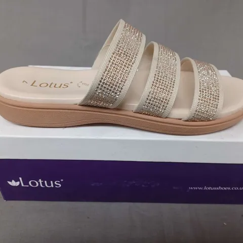 BOXED PAIR OF LOTUS OLGA OPEN TOE SANDALS IN NATURAL/DIAMANTE - SIZE 7