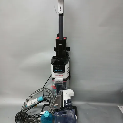 BOXED SHARK CARPET XPERT DEEP CARPET CLEANER & BUILT IN STAIN STRIKER EX200UK