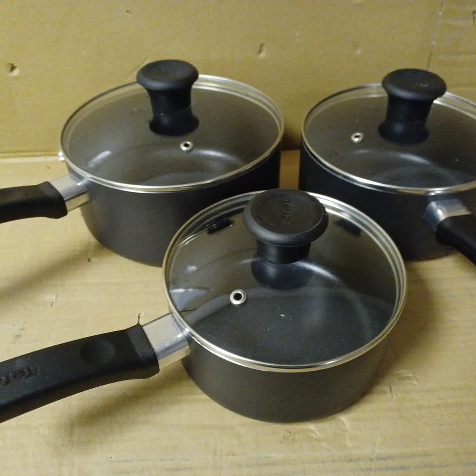 TEFAL ESSENTIAL COOKWARE SET