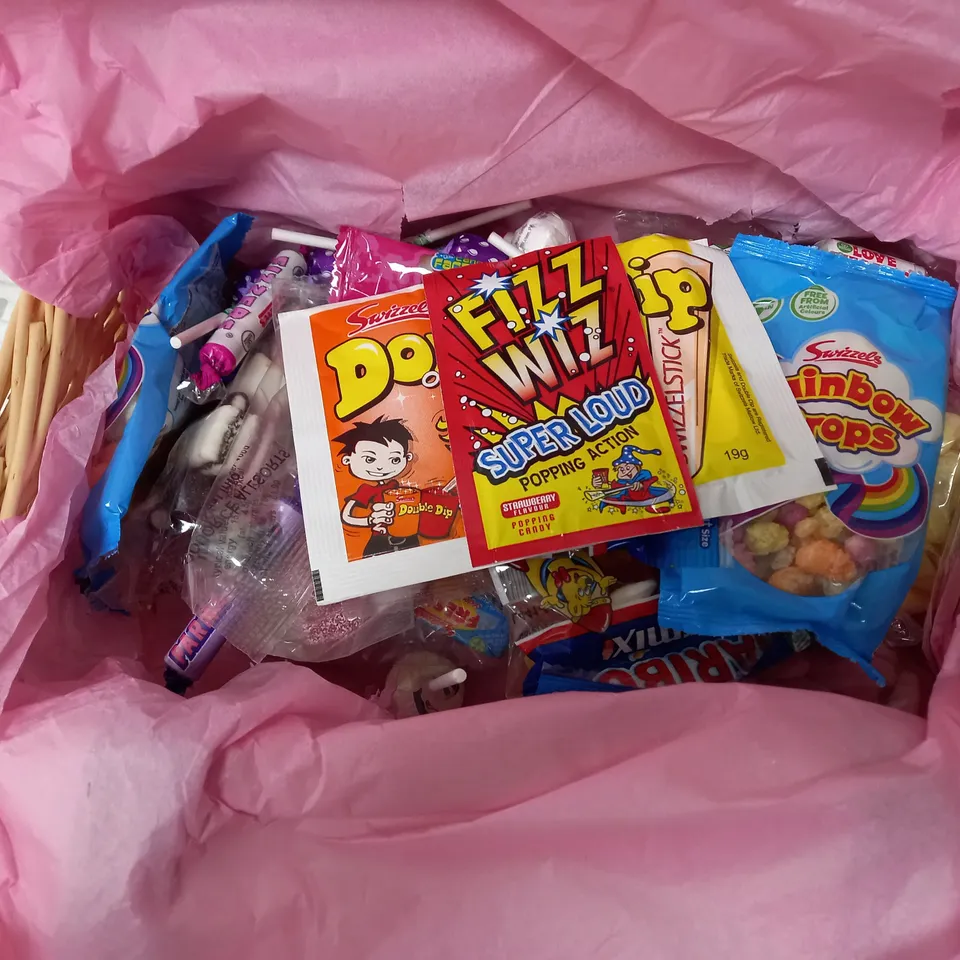 RETRO SWEET GADSBY HAMPER BASKET RRP £51