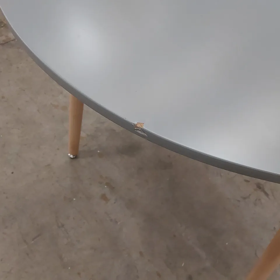 ROUND WOODEN TABLE