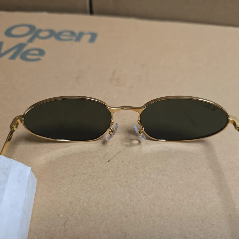 BOXED RAY-BAN AVIATOR SUNGLASSES - GOLD FRAME WITH GREEN LENSES