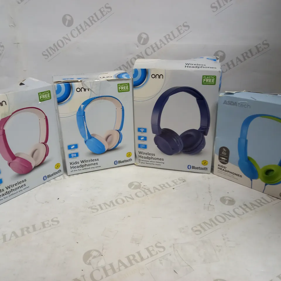 HEADPHONE BUNDLE 4 ITEMS 