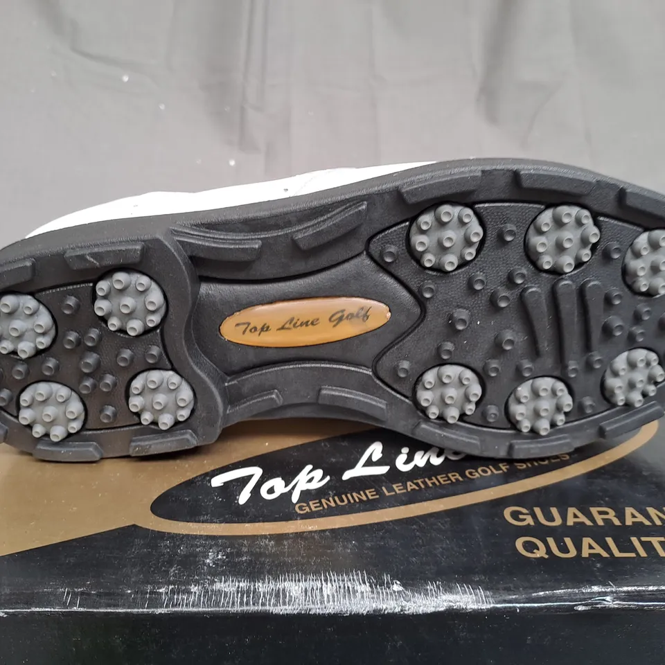 BOX OF APPROXIMATLY 8 WHITE AND WHITE TOP LINE GOLF SHOES IN VARIOUS SIZE 