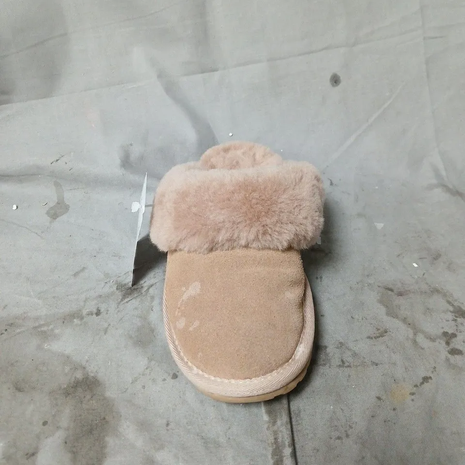 EMU NEST JOLIE SHEEPSKIN SLIPPERS SIZE W5 M4