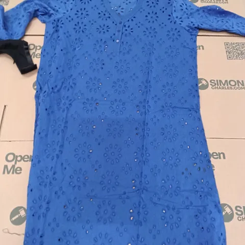 PALLET OF BRAND NEW WOMENS QUALITY DESIGNER CLOTHES APPROXIMATELY 150 TO INCLUDE; DRESSES, BRAS, TOPS ETC