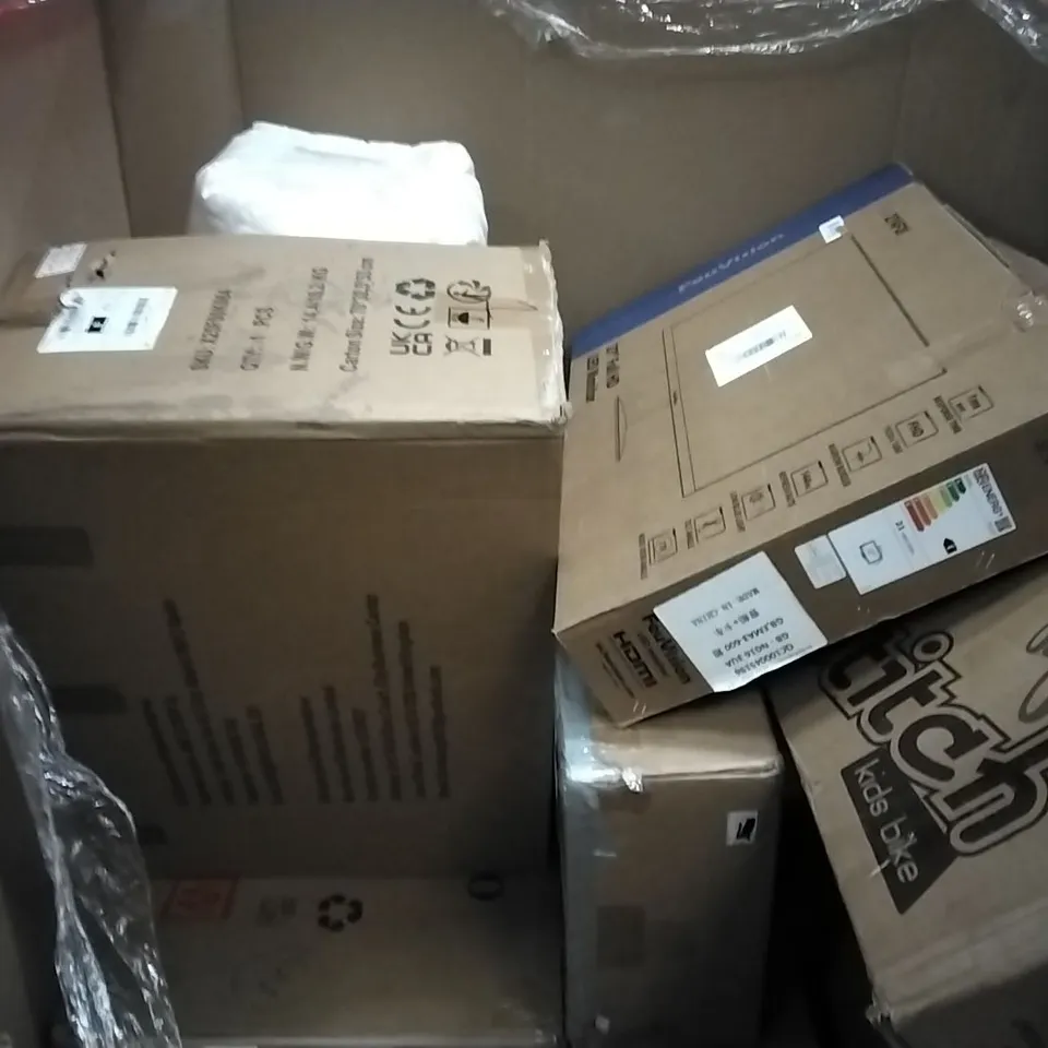 PALLET OF HOUSEHOLD ITEMS TO INCLUDE KIDS BIKE,DUVET,MIRROR,27 INCH LED MONITOR AND OTHER ASSORTED ITEMS...