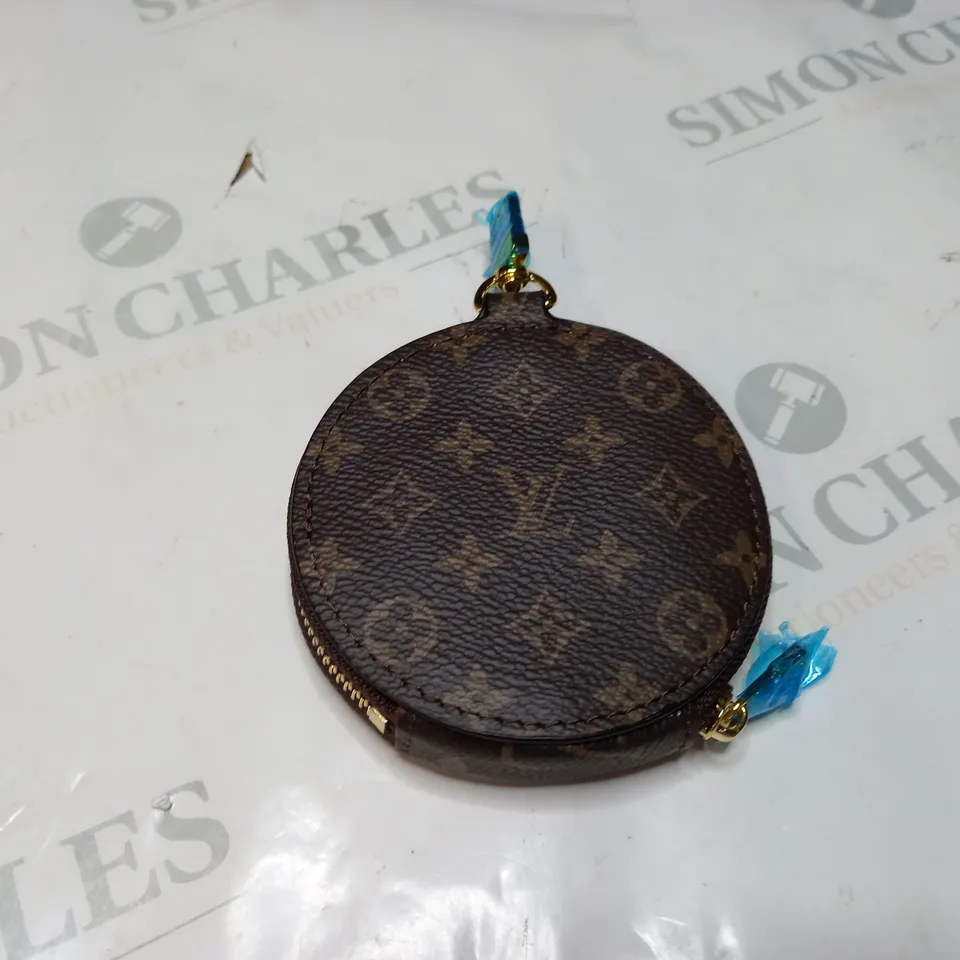 BOXED LOUIS VUITTON 3 PIECE PURSE SET 
