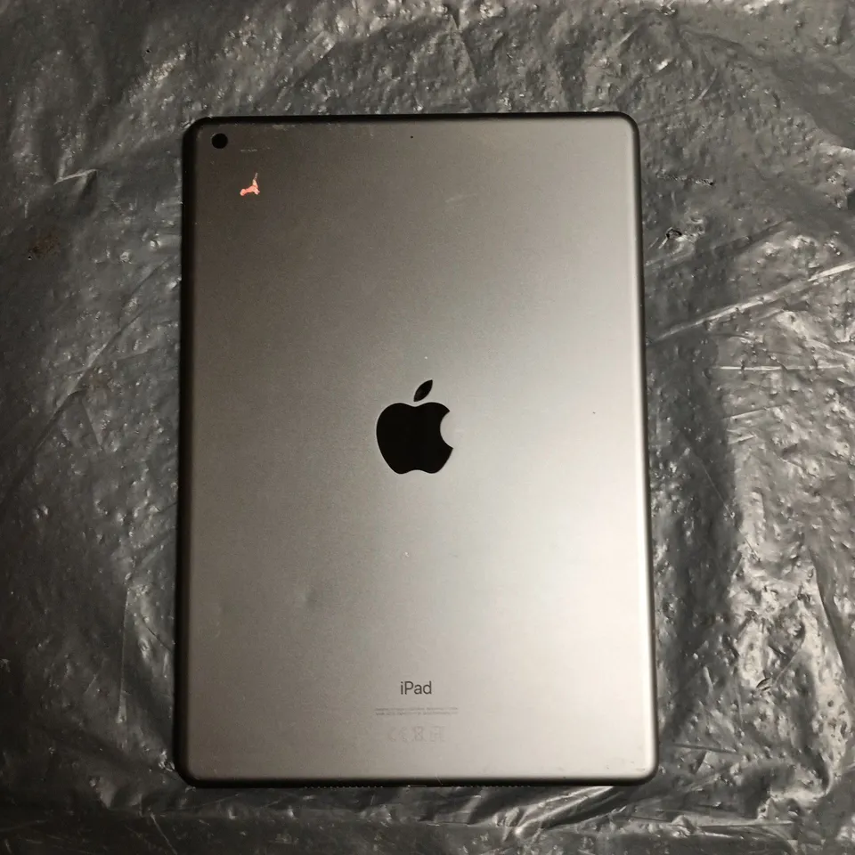 APPLE IPAD 8TH GEN TABLET - A2270