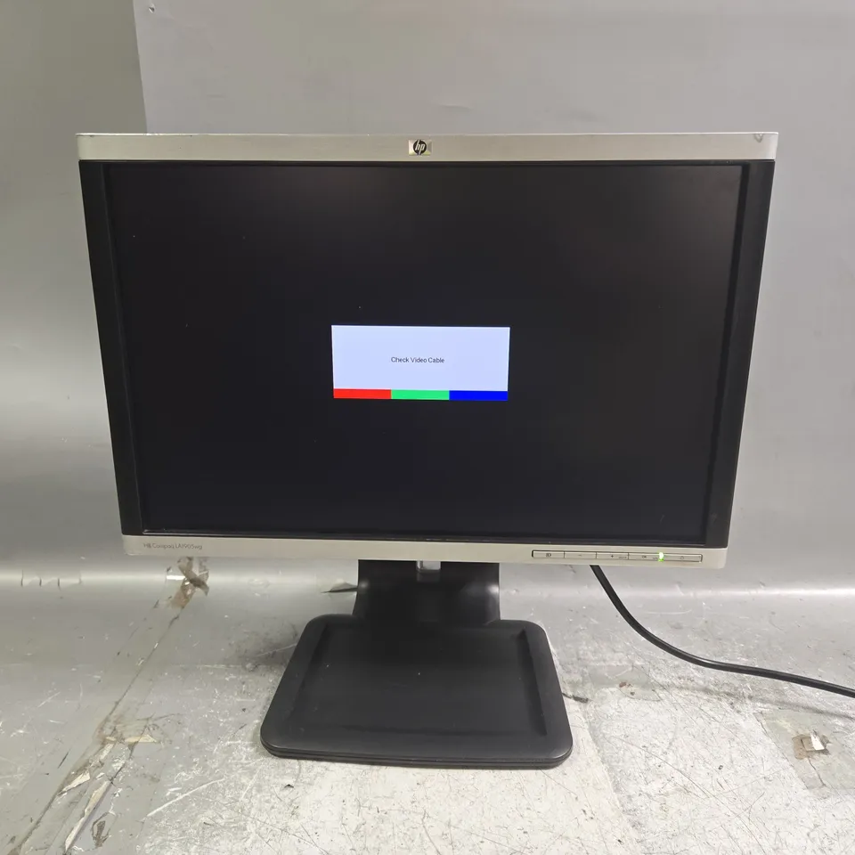 HP LA1905WG MONITOR