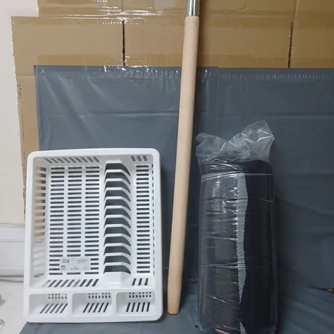 APPROXIMATELY 10 HOUSEHOLD ITEMS TO INCLUDE SHOVE HANDLE, DOG STAIRS AND DISH DRAINER