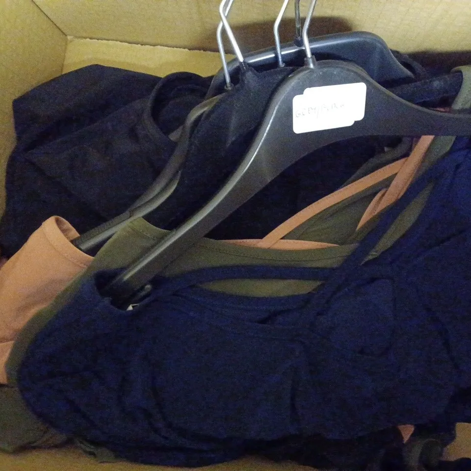 BOX OF APPROX 10 ASSORTED ITEMS OF MAISON DE NIMES CLOTHING IN VARIOUS SIZES AND STYLES 