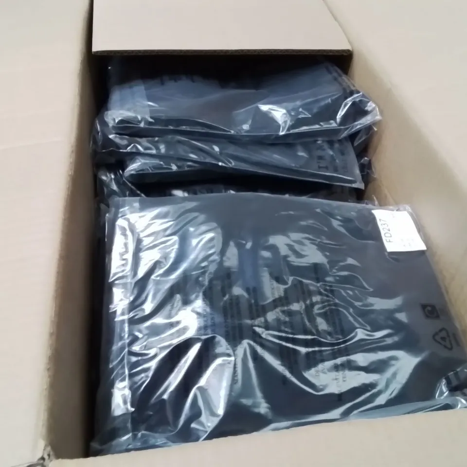BOXED BRAND NEW APPROXIMATELY 25 SIMPLY BE ACTIVE T-SHIRT BLACK SIZE 20