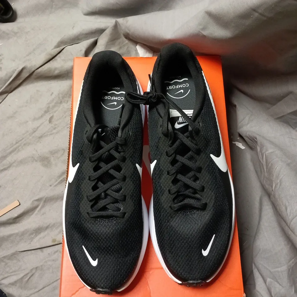 Nike Revolution 5 Running Shoes - Black/White, UK 11