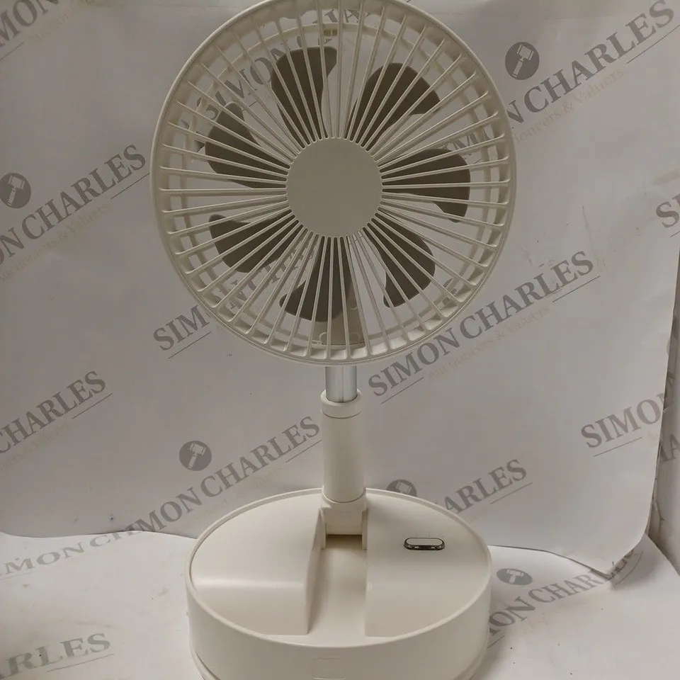 BOXED UNBRANDED FOLDING FAN IN WHITE