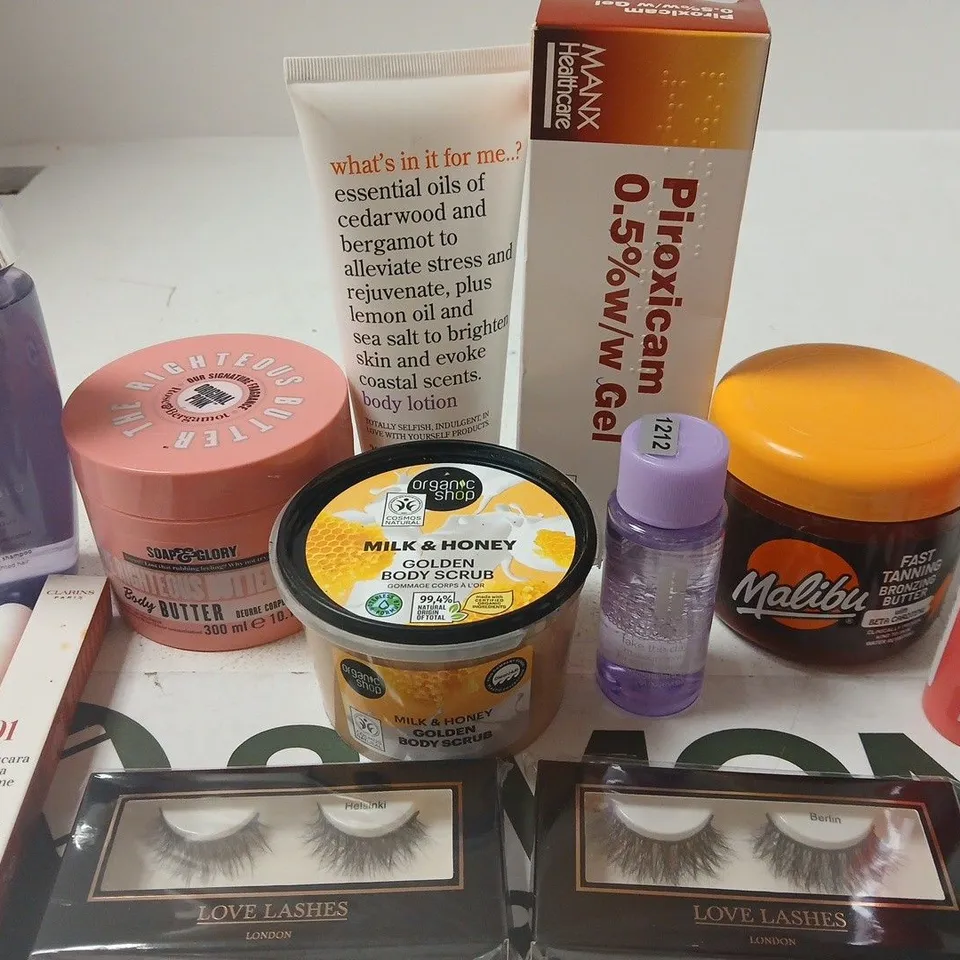 APPROX 12 ASSORTED BEAUTY PRODUCTS TO INCLUDE KERASTASE SHAMPOO, SOAP&GLORY BODY BUTTER, CLINIQUE MAKEUP REMOVER, ETC 