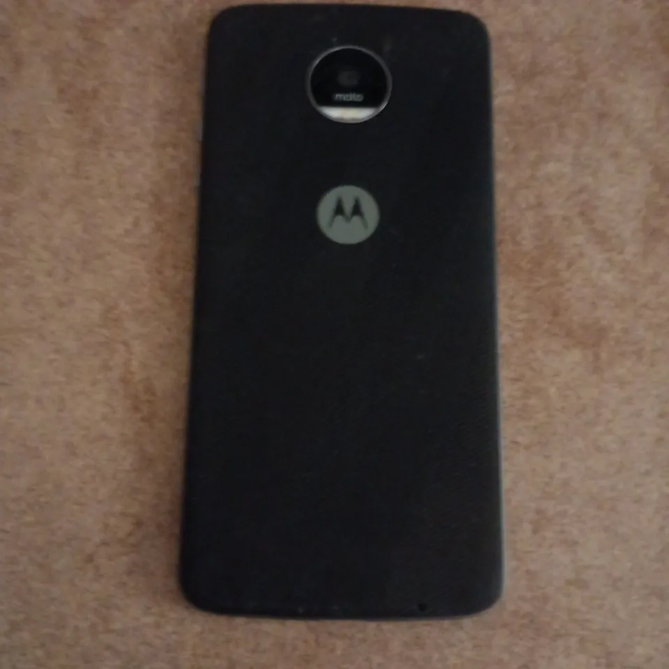 MOTOROLA A1890 SMARTPHONE