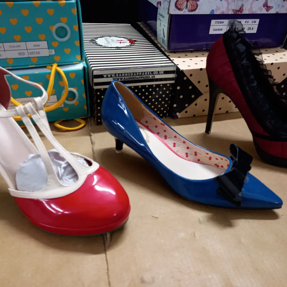 LOT OF 6 ASSORTED BOXED PAIRS OF HEELED SHOES - VARIOUS SIZES